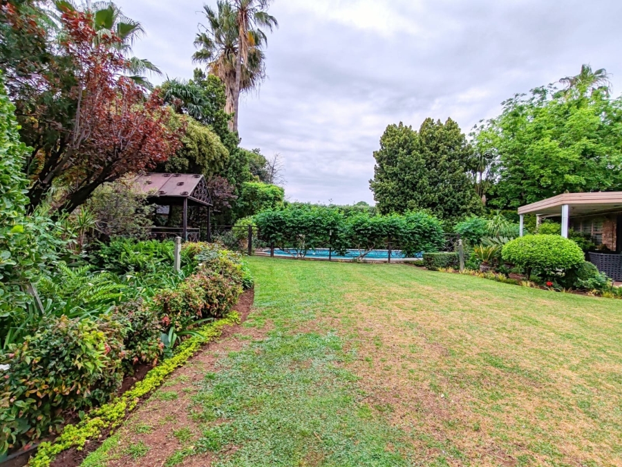 4 Bedroom Property for Sale in Van Der Hoff Park North West